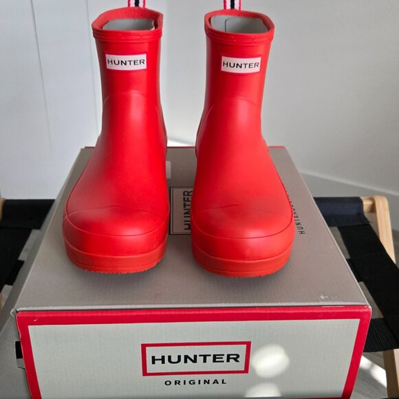 Hunter Original Play Waterproof and Insulated Short Rain Boot in Logo Red main image 5